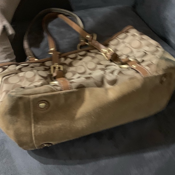 Women’s coach purse - Picture 3 of 6